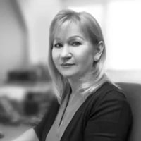 black and white image of Susan Andrews, HR Consultant, KIS Finance
